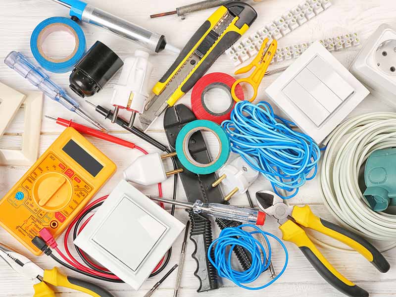 Quelles sont les tâches principales attribuées à un électricien dans l'exercice de sa profession ? Aulnay-sous-Bois